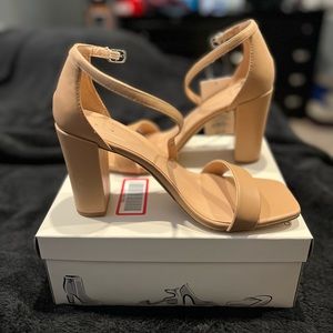 A new day Ema square Toe Sandals with extra padding